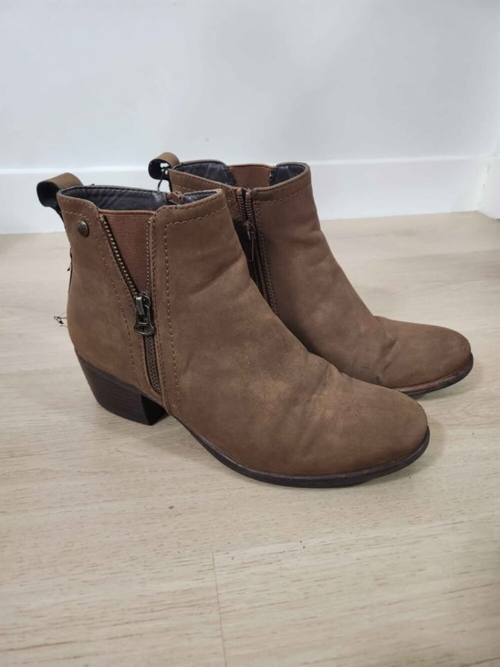brown suede booties